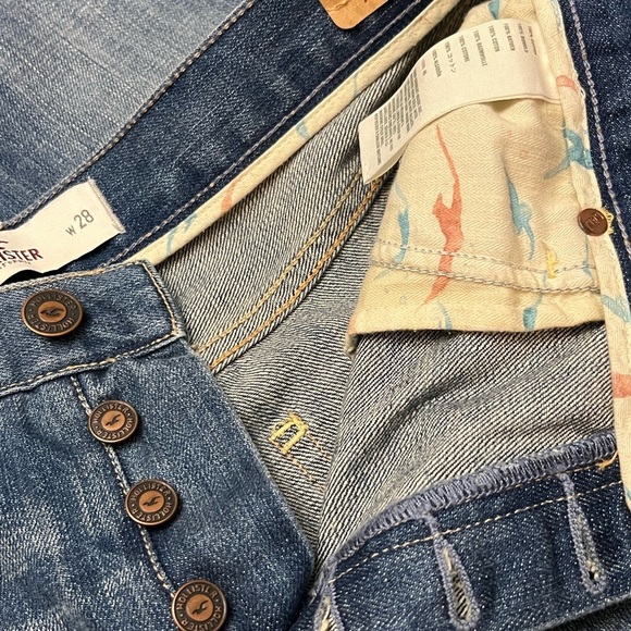 Hollister Jr. Cropped Boyfriend Relaxed Distressed Denim Jeans size 7 - Picture 7 of 12